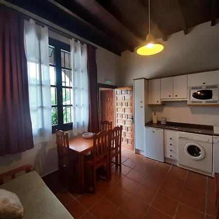 La Casa Solariega Apartment *